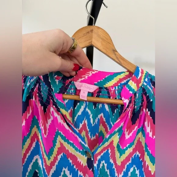Lilly Pulitzer blouse XS - Picture 3 of 3